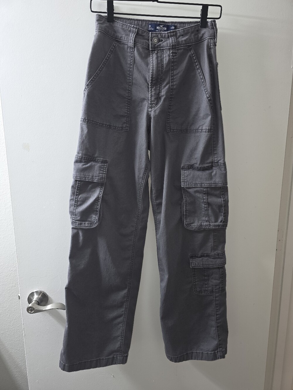 Gray Hollister Cargo Pants Size 2 / 26